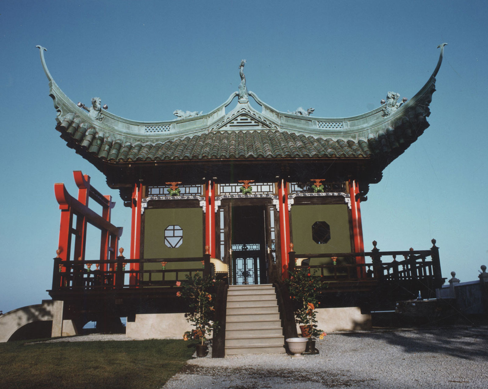 Chinese Tea House Restoration - Entry